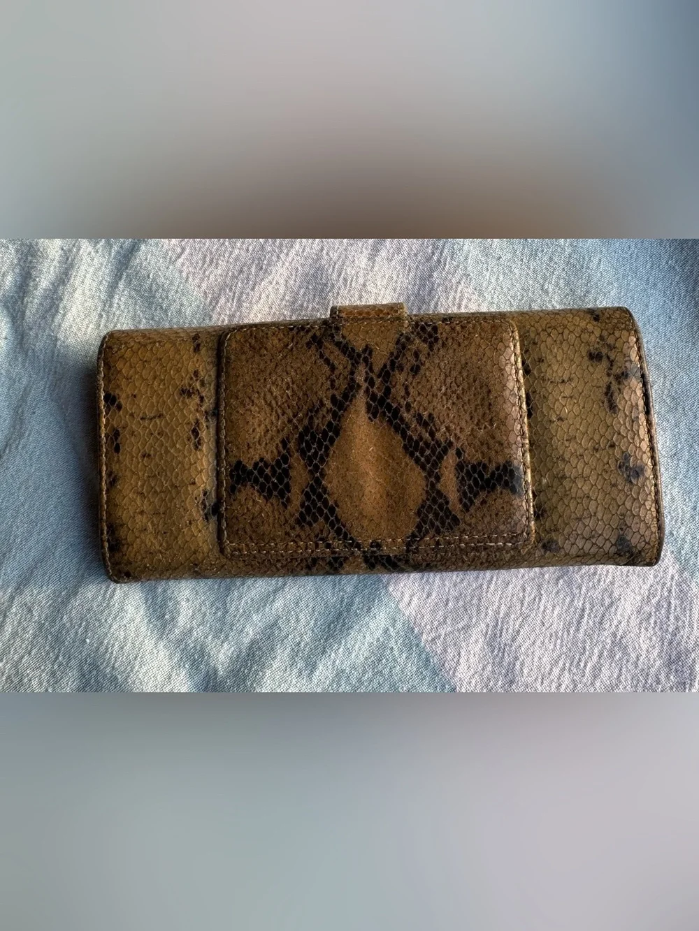 Hobo Vintage Snakeskin Continental Snap Wallet Red Lining